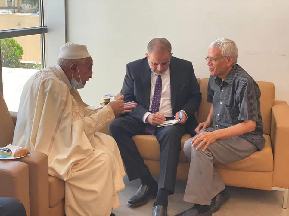 أ.د. نجيب المحجوب الحصادي في ذمة الله

أعزي درنة الزاهرة وليبيا الغالية وآل الحصادي والسادة السنوسية، وأقارب، وأصحاب، وأحباب، وزملاء، وتلاميذ: شيخي وأستاذي وقدوتي ورفيقي ومهجتي المرحوم الأستاذ الدكتور نجيب المحجوب الحصادي، رحمه الله تعالى برحمته الواسعة.

وأعزي كذلك أهل العلم