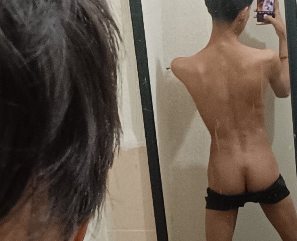 mingmingaee's tweet image. Un bañito y a la escuelita a ser estudioso 
Y ver en el camino que macho me preña 🤤🥴🍑