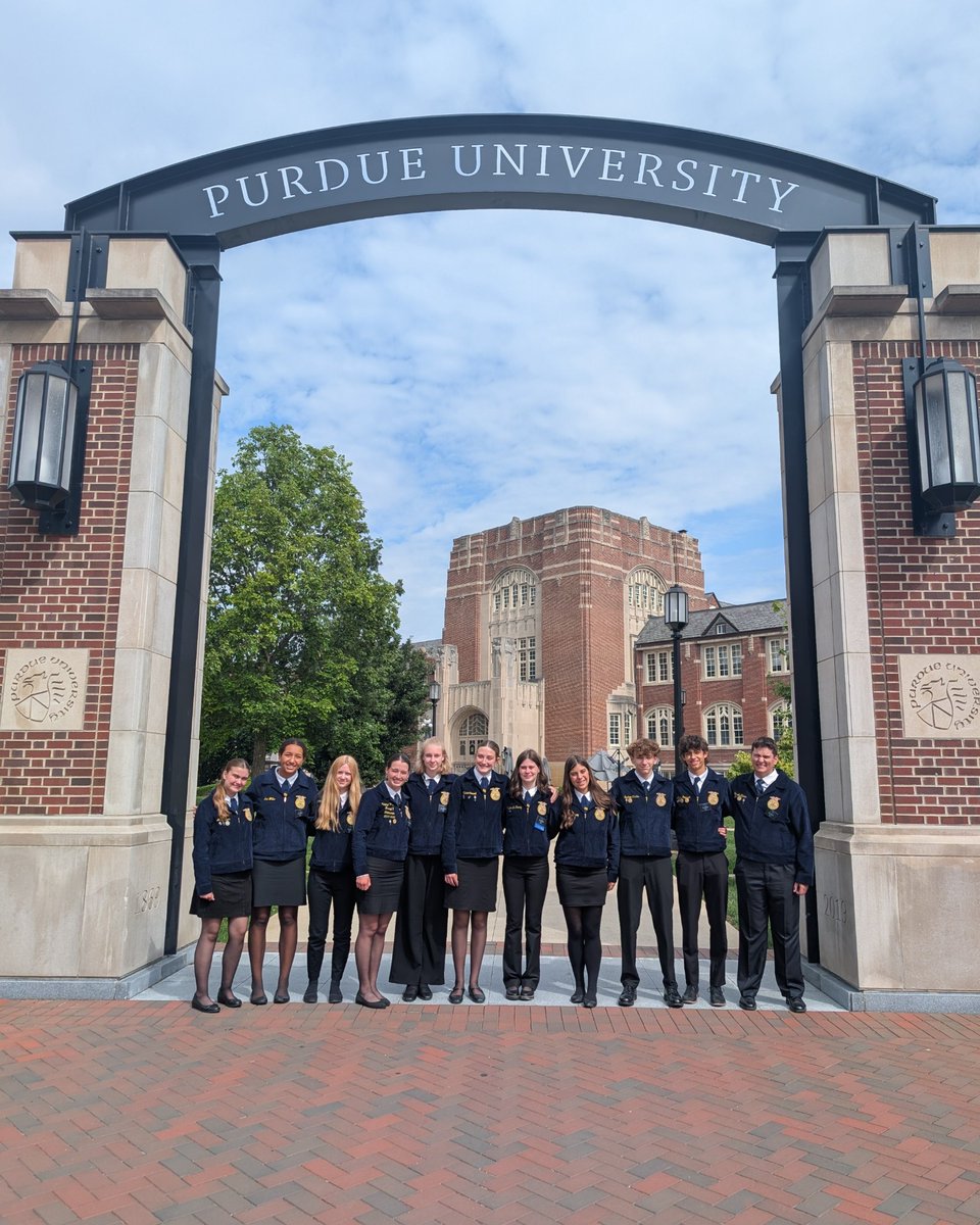 wwsweb's tweet image. Congratulations to our Westfield FFA students on an outstanding showing at the 96th Indiana FFA State Convention! They won state titles in AgriScience and Ag Sales, had top finishes in speaking contests, and Mr. Kaufman was named a Golden Owl Finalist! ☘️