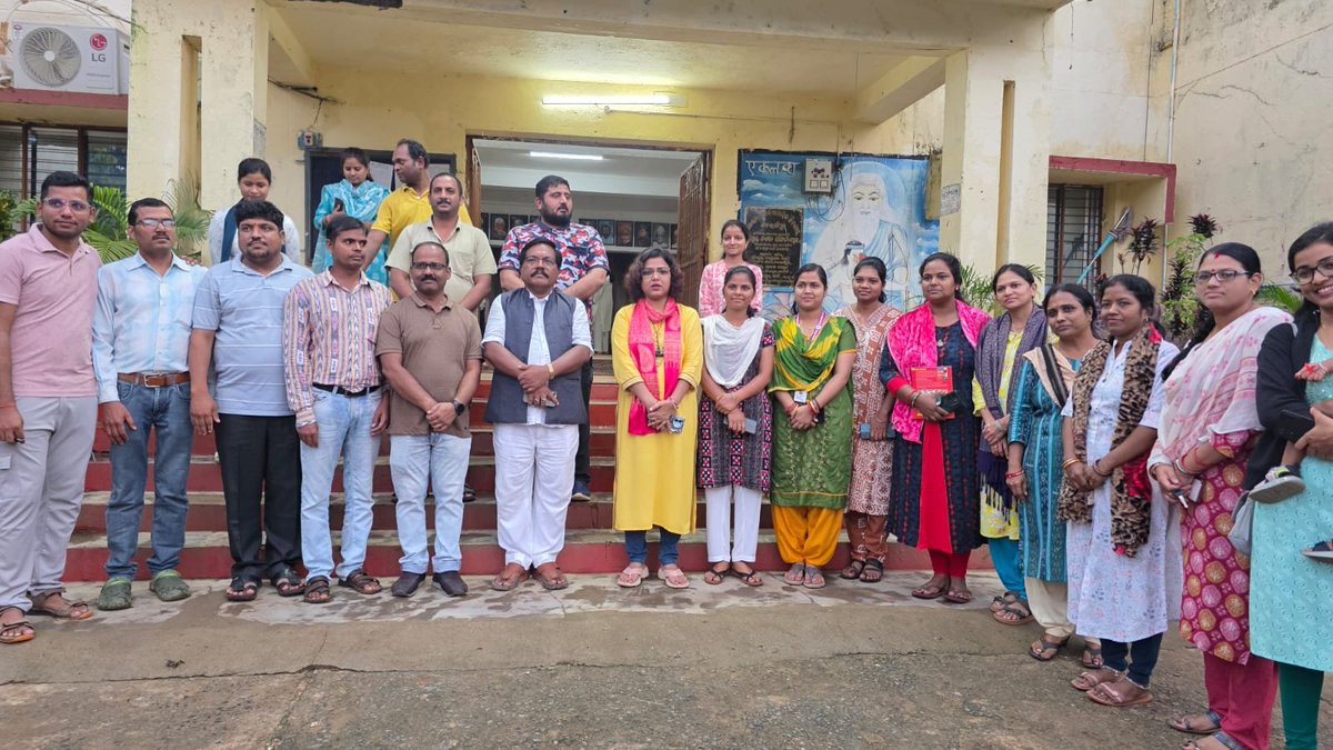 📸 Honoured to welcome Sri Parsuram Majhi, former MP of Nabarangpur, to EMRS Hirli. His inspiring visit added warmth and encouragement to our school community. 🌿 <a href="/model_odisha/">Odisha Model Tribal Education Society (OMTES)</a> <a href="/NESTSHQ/">National Education Society for Tribal Students</a> <a href="/DMnabarangpur/">Collectorate Nabarangpur</a> <a href="/SahooSuvashini/">Suvashini.Sahoo</a> @trib