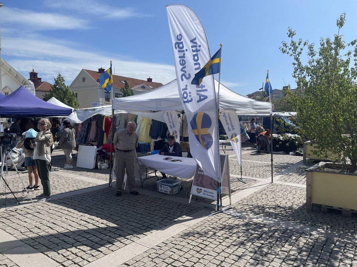 AfSKungsbacka's tweet image. 👑 Ännu en härlig dag på Kungsbacka marknad avklarad! Vi ses igen på nästa marknadsdag den 7 augusti! #AFS2024 #tatillbakakyrkan