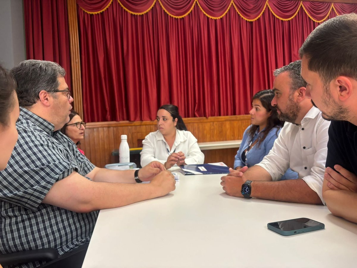 🙌🏼 Lanzamos ‘La Laguna + Joven’, un proyecto de ocio saludable para este verano en los barrios de La Candelaria y San Jerónimo.

Talleres, juegos y encuentros llenarán las tardes de diversión, crecimiento y convivencia para la juventud lagunera. ¡Únete! 💜