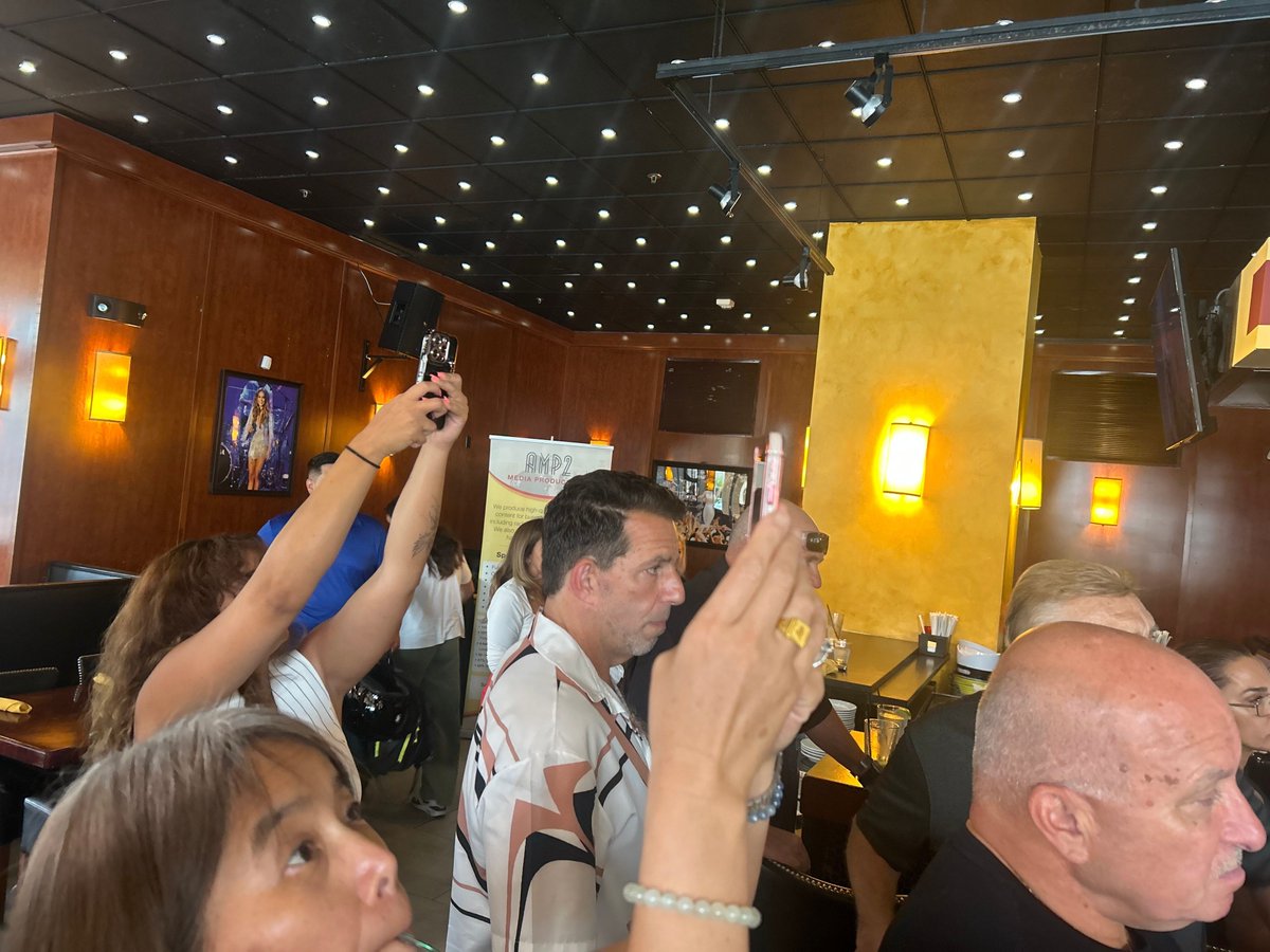 thecondecenter's tweet image. Great energy at the La Vida Latino Networking Event at Sabor Latino in Boynton Beach!

We’re grateful to connect with our local community and share how Conde Center helps support brain and body wellness—naturally.

#LaVidaBoynton #BoyntonBeach #CondeCenter #HolisticHealth