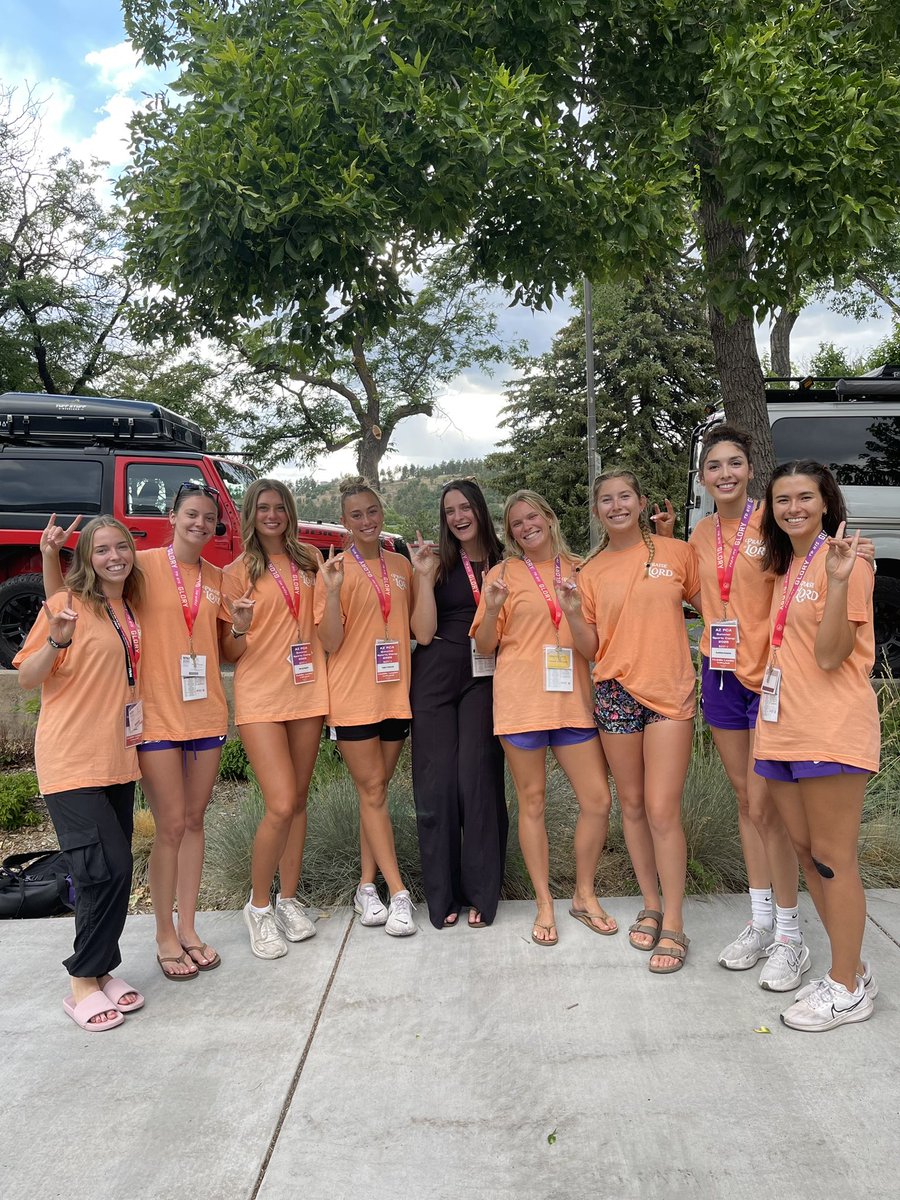 GCU_WVolleyball's tweet image. Some familiar faces at FCA camp this week! #LopesUp
