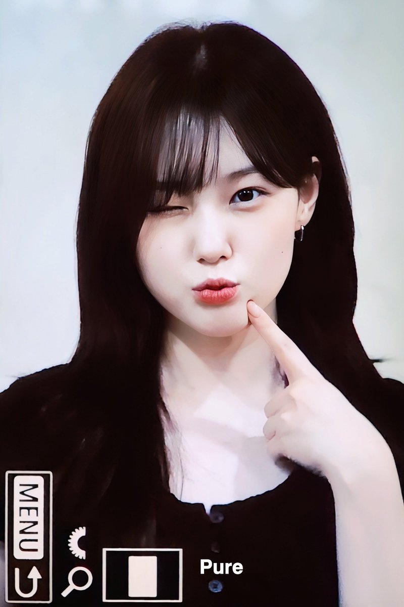 pure_0426's tweet photo. 250703 경청

오구 예뻐 🖤
#케플러 #Kep1er
#김채현 #CHAEHYUN #チェヒョン https://t.co/Dq3YO08oWW