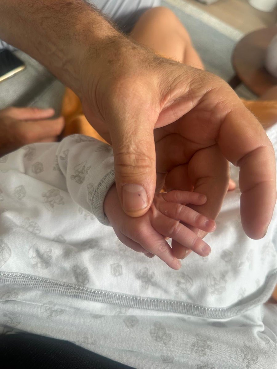 EalingProShop's tweet image. Just checking #Dexters glove size ⁦@FootJoyEurope ⁦@TitleistEurope⁩ ⁦@darcywillison⁩