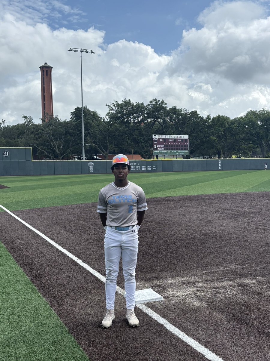 F: Texas Glitch 18U National 3, Lobos Baseball 2026 White 0
PoG: <a href="/JPCherry45/">JP Cherry</a> 5IP, 9K, 2H, BB
Hitter: <a href="/messiahmiller_/">Messiah</a> 2-3, HR, 2 RBI, R