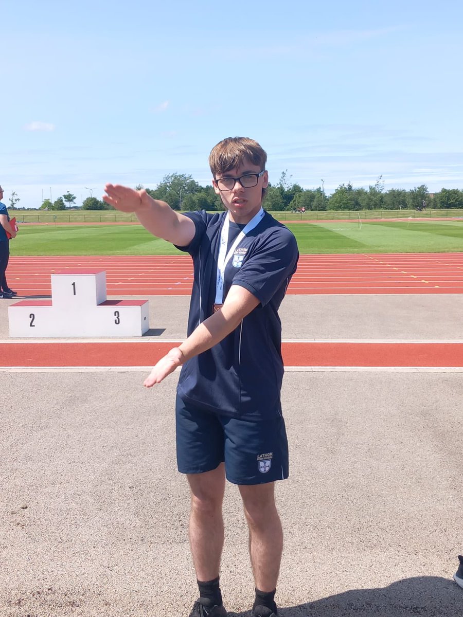 uch a sad day to hear about the tragic passing of Diogo Jota. A fitting ‘Diogo Jota Celebration’ tribute from Y9 student Michael after winning bronze in the Y9/10 boys 400m today ✨ #PROUD #diogojota #RIP
