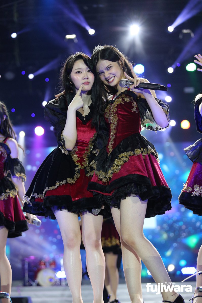 <a href="/L_MarshaJKT48/">Marsha Lenathea</a> <a href="/C_IndahJKT48/">Indah Cahya</a> #JakartaFairMusicConcert2025