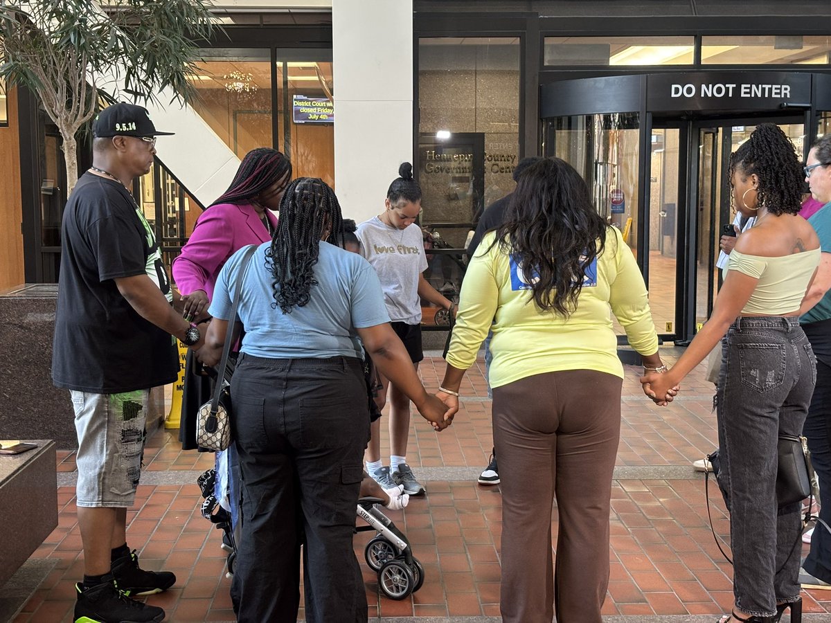 Quick prayer before the anti gun violence press event at the Hennepin County Government Center this morning. Community leaders are speaking out against #gunviolence and recent shootings. <a href="/kare11/">KARE 11</a>