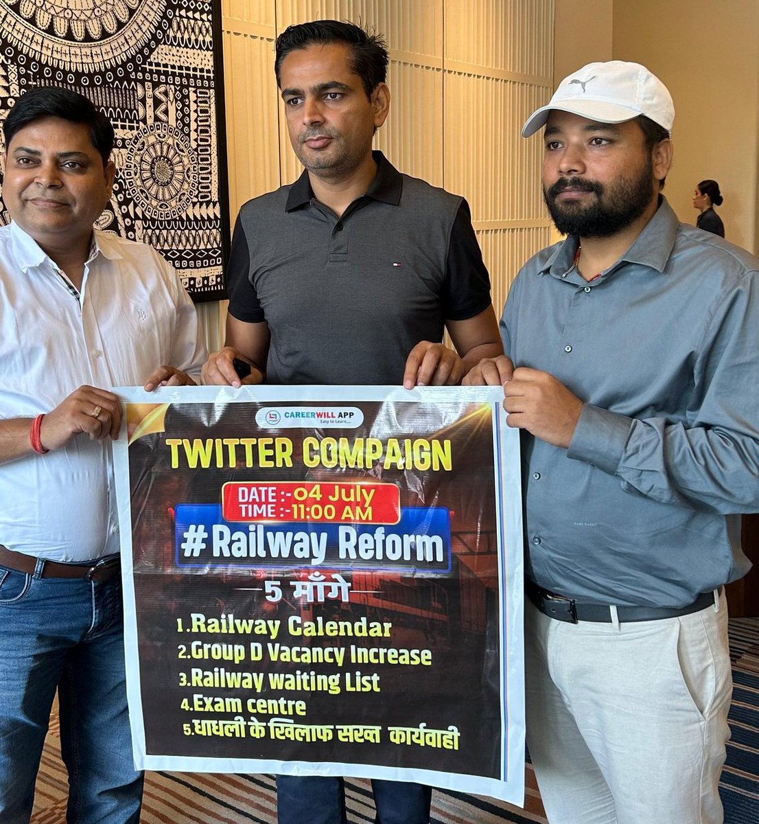 रेलवे उम्मीदवारों की मांगें पूरी तरह न्यायसंगत हैं, जिसको मेरा पूर्ण समर्थन है। भर्ती कैलेंडर, खाली पदों पर नियुक्ति, वेटिंग लिस्ट जारी करना, परीक्षा केंद्रों की स्थिति में सुधार और भर्ती घोटालों पर कड़ी कार्रवाई होना ज़रूरी है। #Railway_Reform