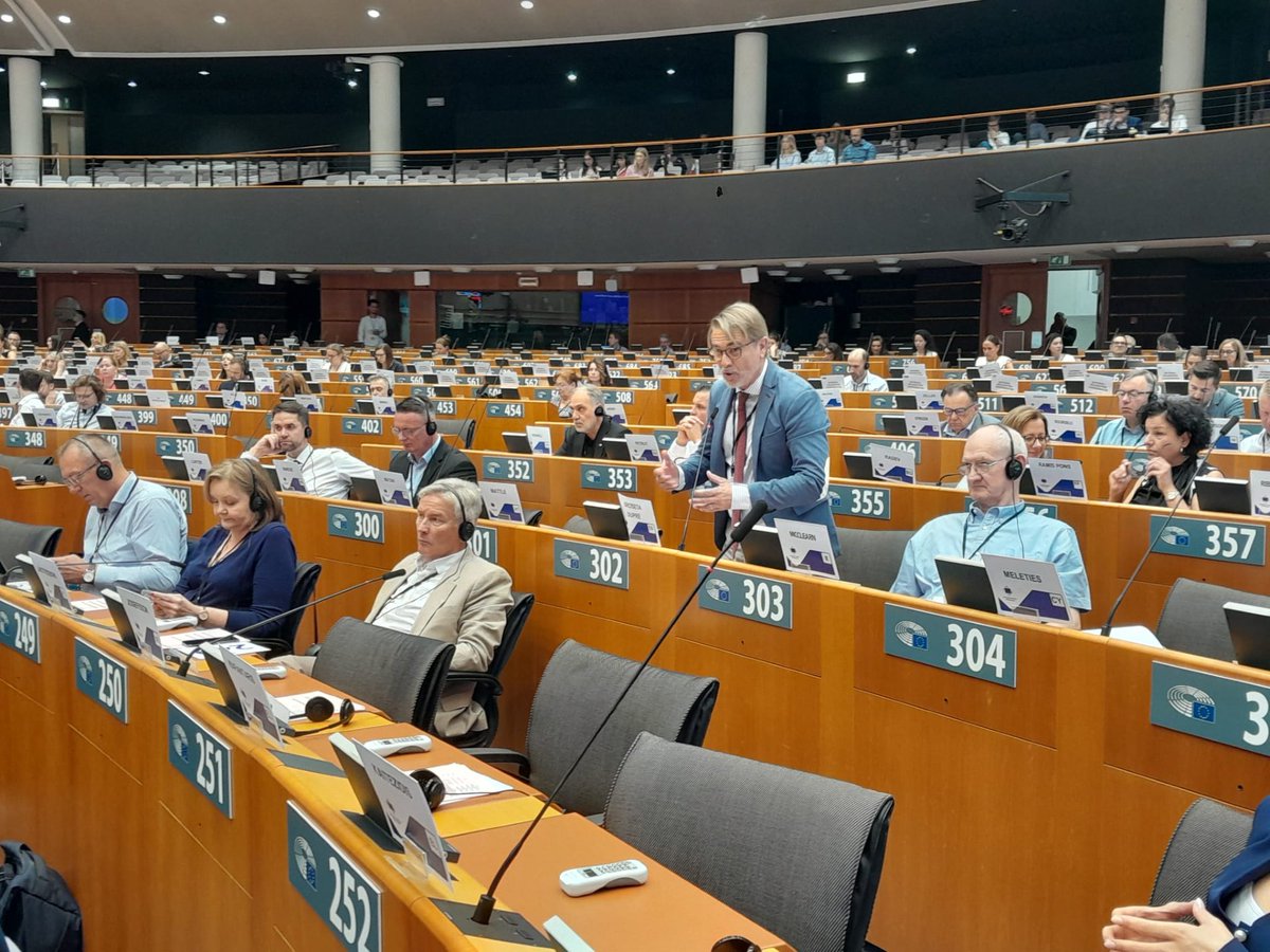 Hoy el SA @brosetapablo ha puesto en valor la experiencia de la CV en materia de simplificación administrativa, el uso de la Inteligencia Artificial en la capacidad diagnóstica y como “hub” para la fabricación de semiconductores.

→ 167 sesión plenaria del @eu_regions_cities