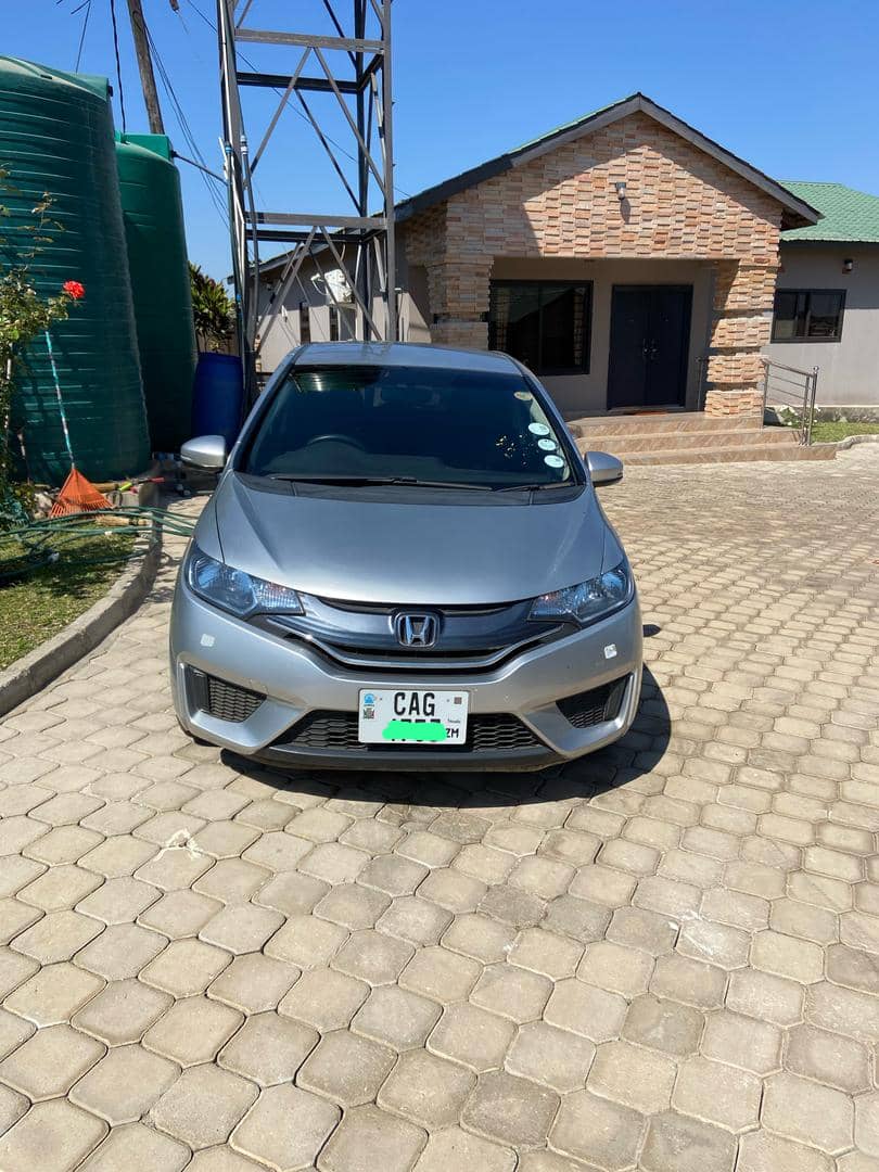DrSim14's tweet photo. Honda fit 
Engine: 1.3L L13B DOHC i-VTEC Earth Dreams engine 
Milage: 119,000
K160,000
0974253900 https://t.co/FQzEiws56N