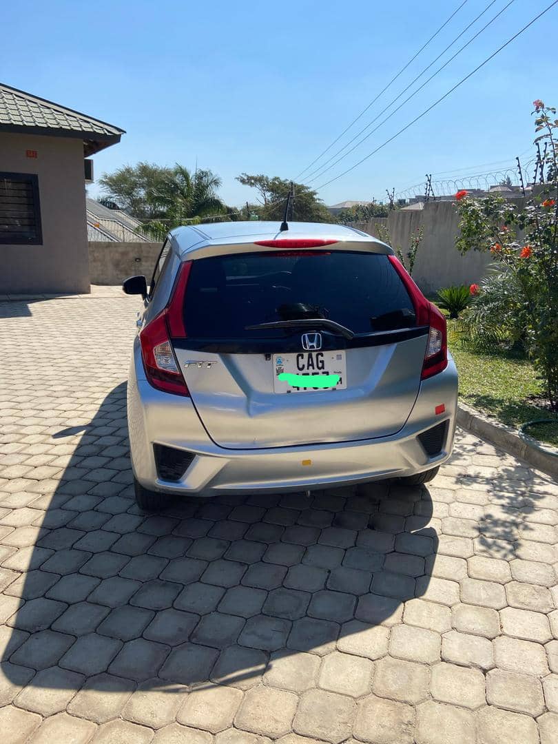 DrSim14's tweet photo. Honda fit 
Engine: 1.3L L13B DOHC i-VTEC Earth Dreams engine 
Milage: 119,000
K160,000
0974253900 https://t.co/FQzEiws56N