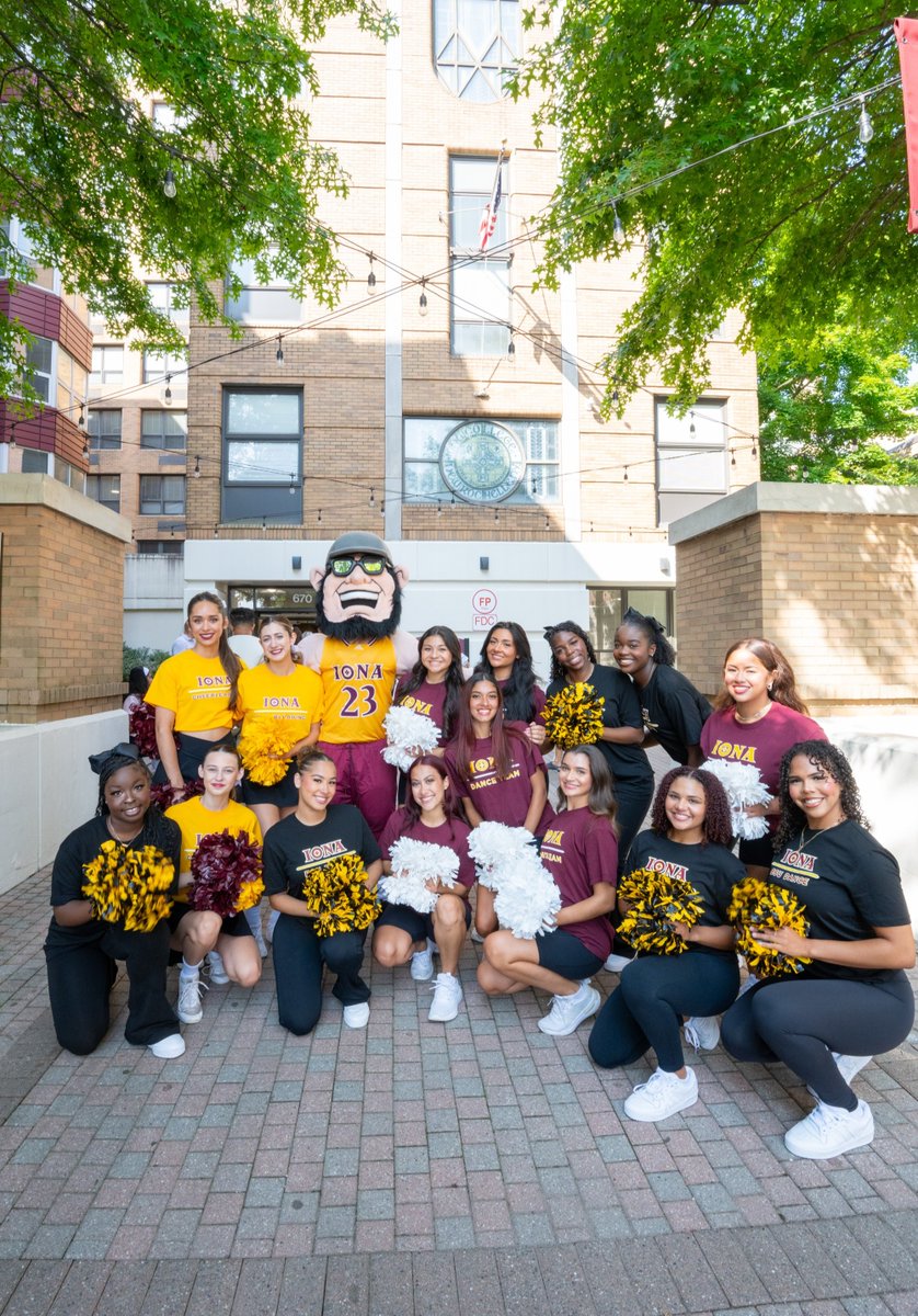 See yourself at Iona University! Visit us this summer to explore campus, connect with current students and experience what it means to be part of Gael Nation.

🗓️ Book your tour today!
bit.ly/2pJZPju