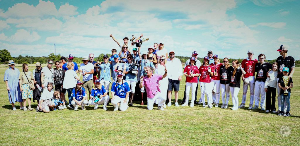 Team LIVING BERLIN / POLO+10 wins the 18th International German Youth Championship with a thrilling 7 : 6.5 victory 

📸 @balticpoloevents

Congratulations to the new German Youth Champions 2025:
Finn Felipe Schneberger, Gaspar Caivano, Christopher Kirsch jr., and Julian Anting.
