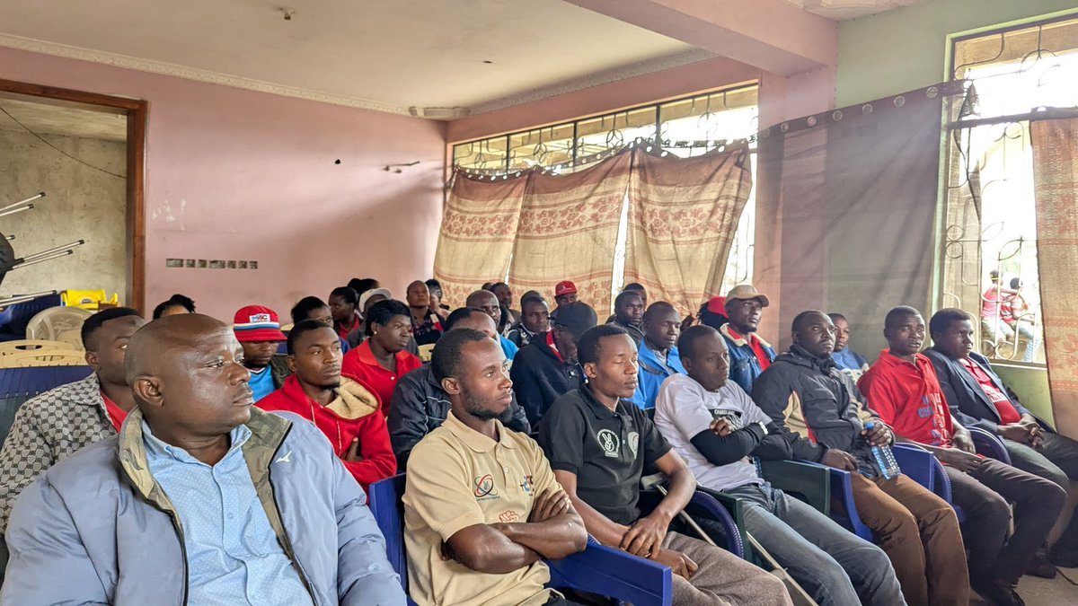 Leo, Julai 03, 2025, M’kiti wa BAVICHA Kanda ya Nyasa Mhe. Victor Baleke akiwa ameambatana na M’kiti wa Bavicha Mkoa wa Mbeya Mhe. Chonya Elisha wamefanya Kikao cha Ndani na Bavicha Jimbo la Rungwe ikiwa ni mkakati katika utekelezaji wa #NoRefomsNoElection

#FreeTunduLissu