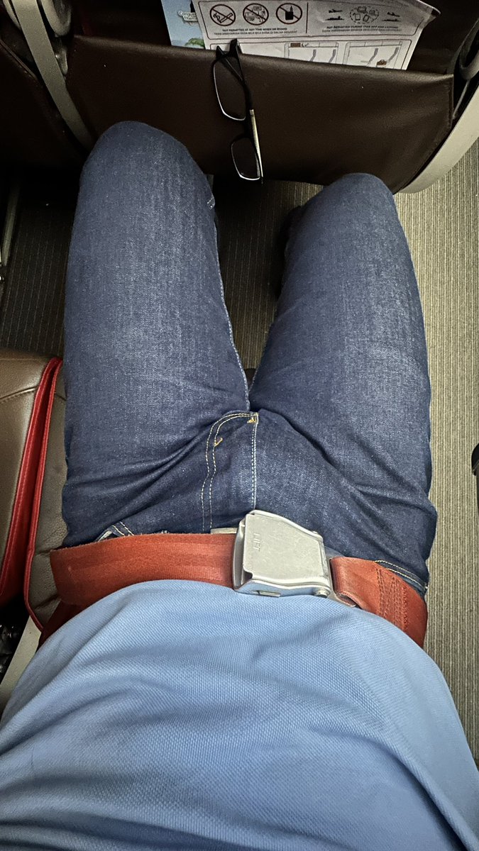 Patj339100's tweet photo. อึดอัดชิบหาย https://t.co/VznwiHm8E7