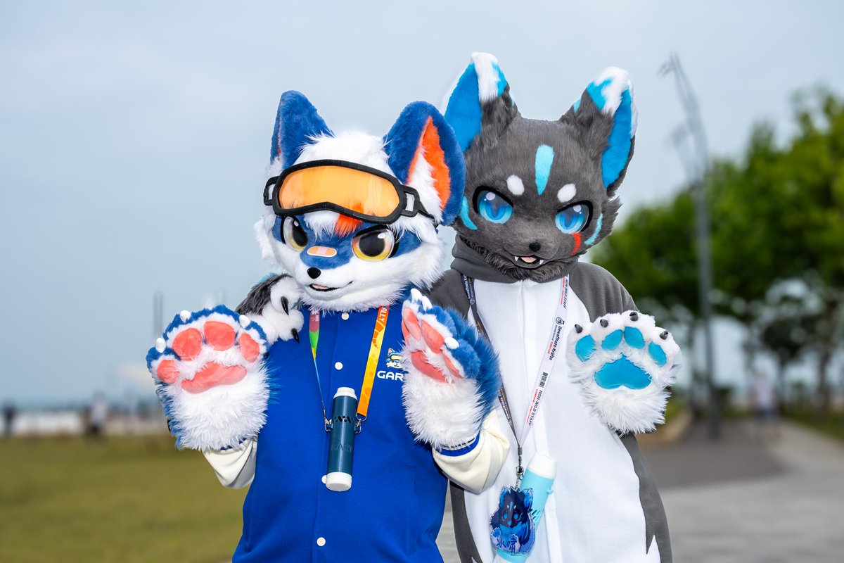 梦内倾心一吻就算心动❤️
是可爱的 <a href="/TargaryenLiu/">Gary</a> 老师🤤
#FursuitFriday