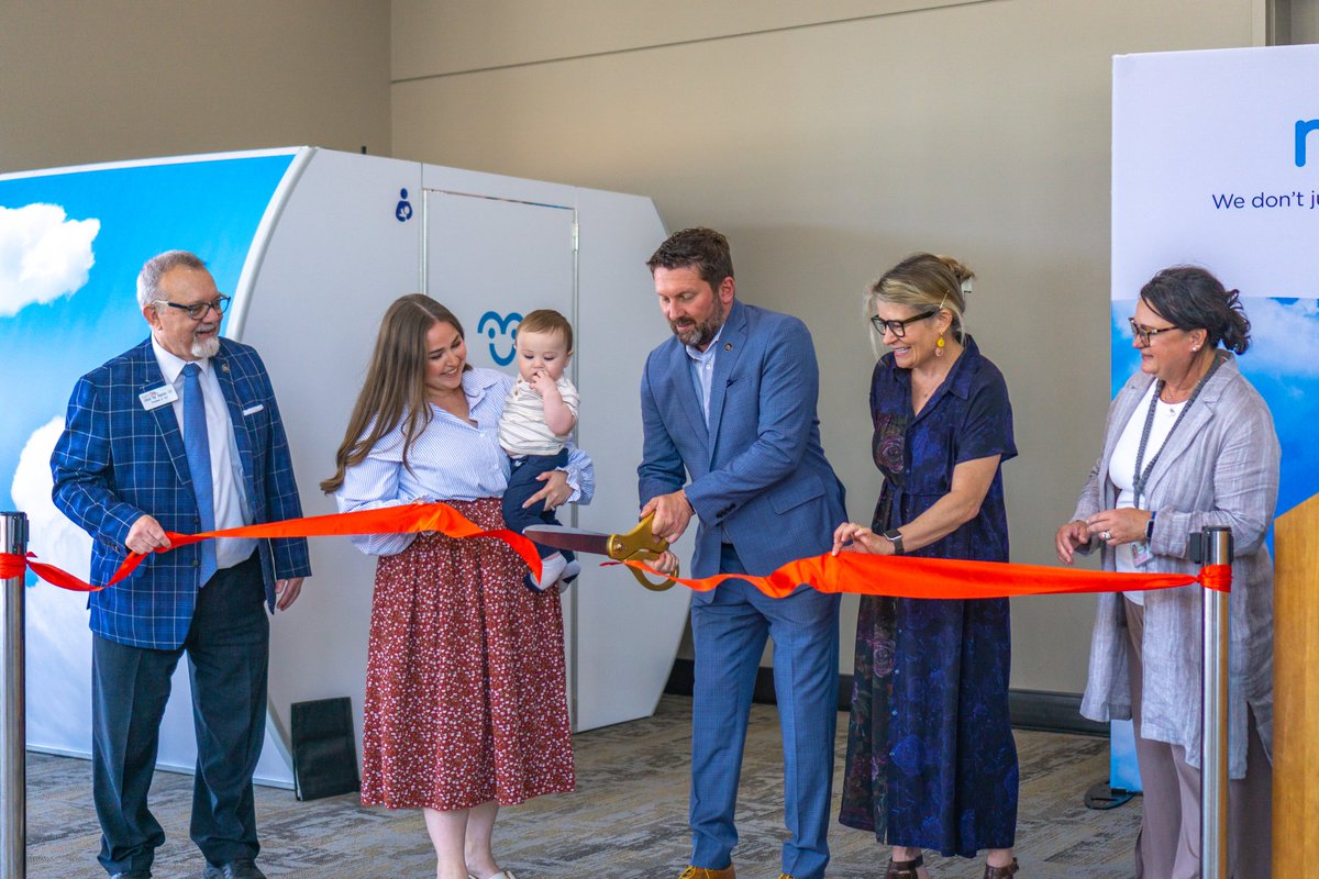 SDConventionCtr's tweet image. Introducing our new @MAMAVA lactation pod in Lobby H! These pods augment two existing Mothers Lounges, giving guests even more access to clean, private spaces. Parents can use the Mamava app to find & unlock the pods.
Details: sdcc.link/mamava