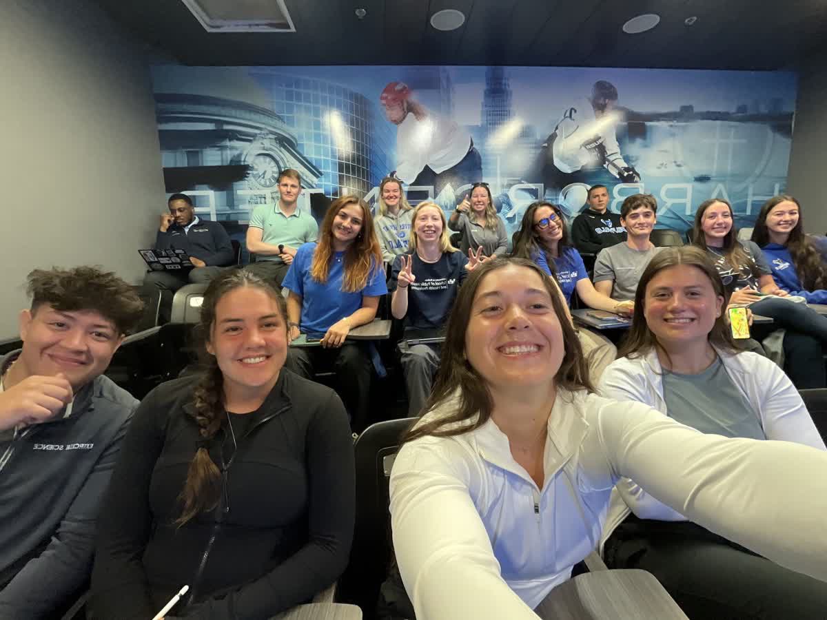 Buffalo_AT's tweet image. The first years were at Harborcenter this morning for a lecture on reducing joint dislocations from our medical director, @UBMDOrtho and a Sabres team physician, Dr. Freitas. We were able to watch some games as part of the Sabres camp too. #UBuffalo #UBSPHHP #JointReduction