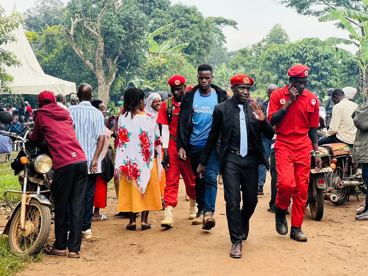 MaserukaRobert's tweet image. On the verge to handle the mantle, We daily reach out to people seeking for their support.
馃檹
