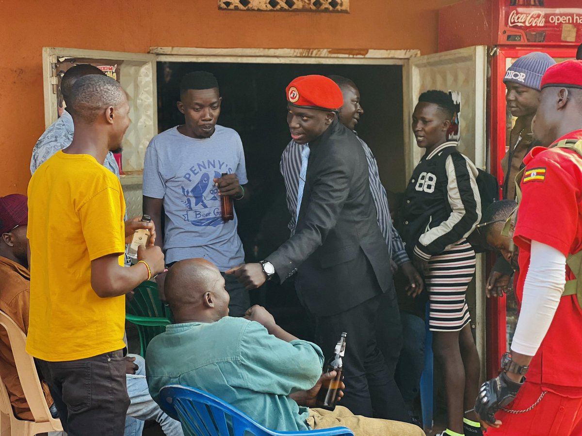 MaserukaRobert's tweet image. On the verge to handle the mantle, We daily reach out to people seeking for their support.
馃檹