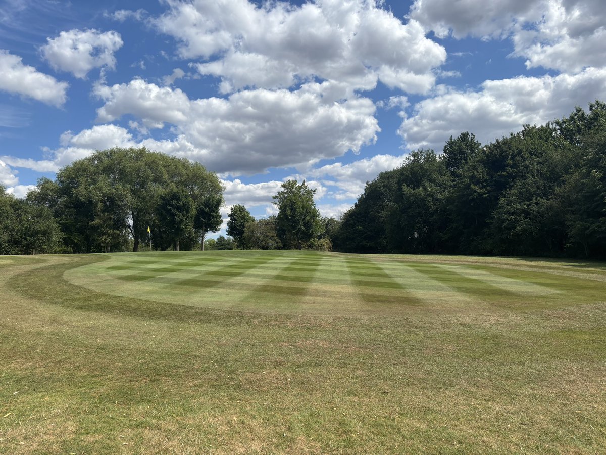 Dialling in some lines this afternoon in the sunshine getting ready for the clubs Glancy Weekend!! <a href="/Abridgegolfclub/">Abridge Golf Club</a> <a href="/abridgegreens/">abridge greenstaff</a>