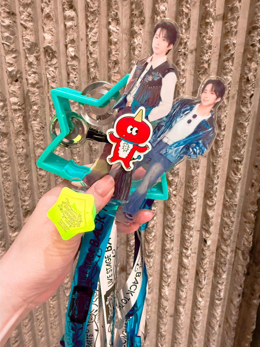sakura_nsawa's tweet photo. BTTM5新潟公演Day1
今日はなっちゃんのキレキレマイケルダンスが見られました🤭
夏輝くんのくす玉割も成功✨️FUNKTASTIC!はやっぱり最高😭
水野美紀さんのダンスがめっちゃ上達していた😳
明日も楽しみです✨️
#BTTM5 #FANTASTICS #FANTASTICS6 https://t.co/Pkpm4Smlkk