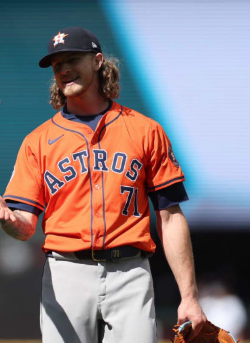 Astros_Coverage's tweet photo. MLB anunció hoy que Hunter Brown y Josh Hader fueron nombrados mejor lanzador y mejor relevista del mes en la Liga Americana para el mes de junio.
Brown gana este premio por primera vez, mientras que Hader ahora lo ha ganado 8 veces, y es el segundo que mas lo ha ganado detrás de RHP Edwin Díaz (9 veces).
Esta es la segunda vez que los Astros ganan ambos premios a la vez en el mismo mes. La otra fue en julio de 2005 cuando Andy Pettitte y Brad Lidge fueron ganadores, pero el equipo militaba aún en la Liga Nacional.

[via @astros]