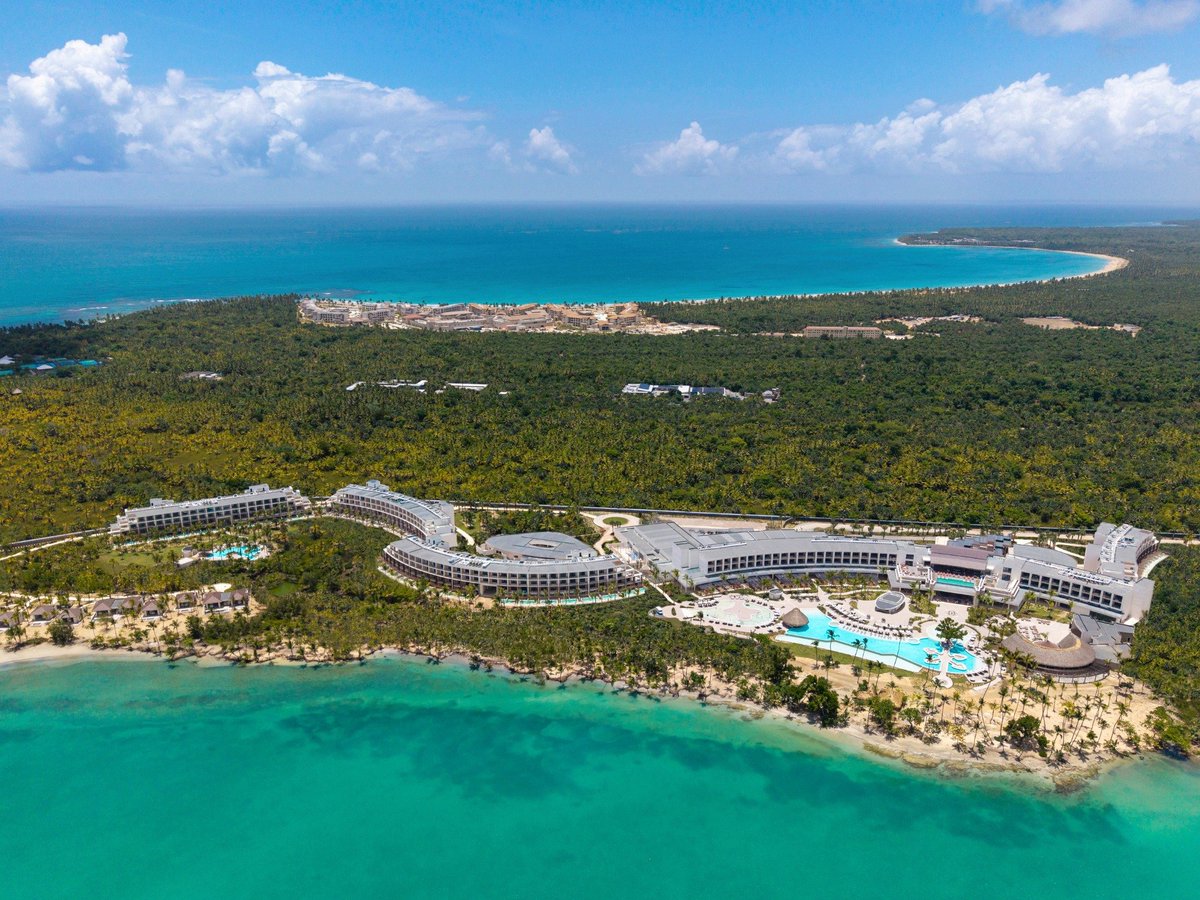 FacilitiesMedia's tweet image. Expanding its portfolio of all-inclusive offerings in the #Caribbean & Latin America, the new #DiscoverZemiMiches #PuntaCana All-Inclusive Resort, operating under @HiltonHotels' @CurioCollection brand, promises to be a must-visit destination for incentive & bleisure travel events