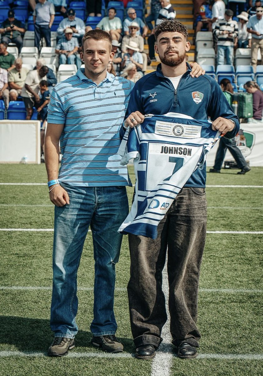 Activate Rugby Academy (@activaterugby) on Twitter photo Johnson Signs π
Congratulations to <a href="/ActivateRugby/">Activate Rugby Academy</a> student Drew Johnson on signing with <a href="/CoventryRugby/">Coventry Rugby</a> for the 2025/26 season π
A well-deserved step forward after years of dedication πΌ
Excited to see what the future holds π
#UTA Johnson Signs π
Congratulations to <a href="/ActivateRugby/">Activate Rugby Academy</a> student Drew Johnson on signing with <a href="/CoventryRugby/">Coventry Rugby</a> for the 2025/26 season π
A well-deserved step forward after years of dedication πΌ
Excited to see what the future holds π
#UTA