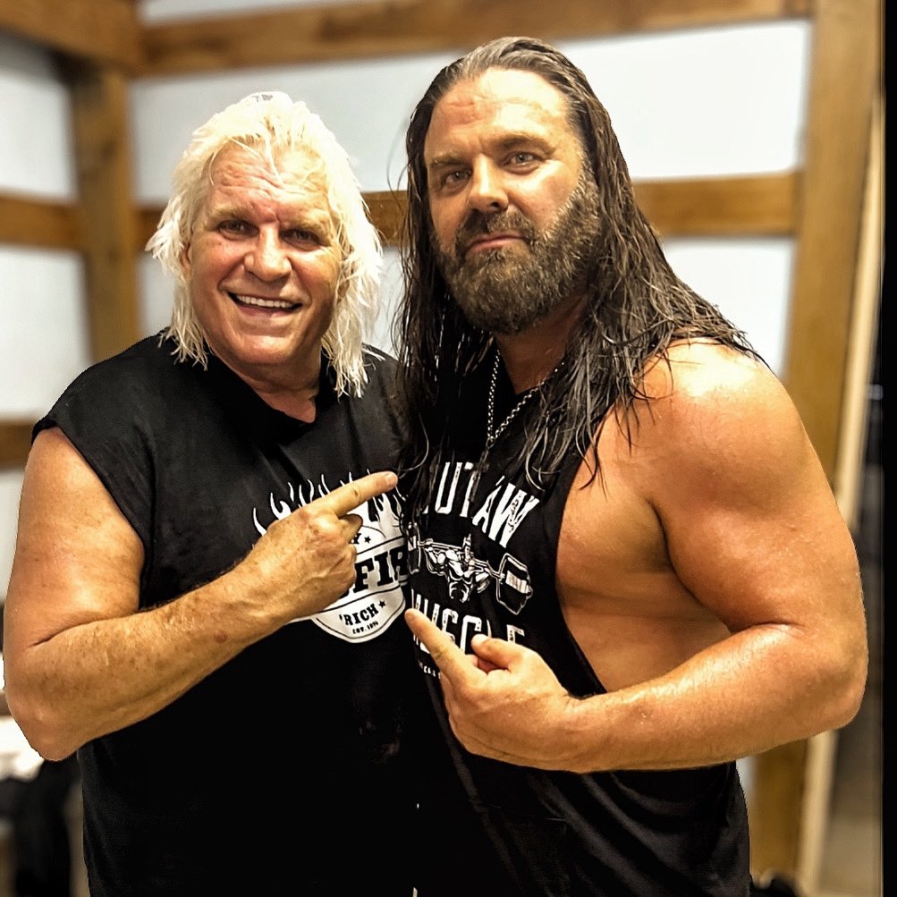 JamesStormBrand's tweet image. Hey @davidlagreca1 and @bullyray5150 . Call it in the ring kid 🍺