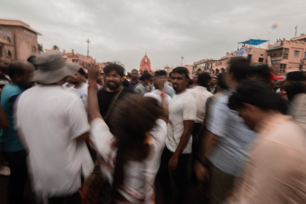 PriyadharshanS's tweet photo. ରଥଯାତ୍ରା
trance.
#PuriRathYatra #JagannathDham https://t.co/oAbBa3OdGq