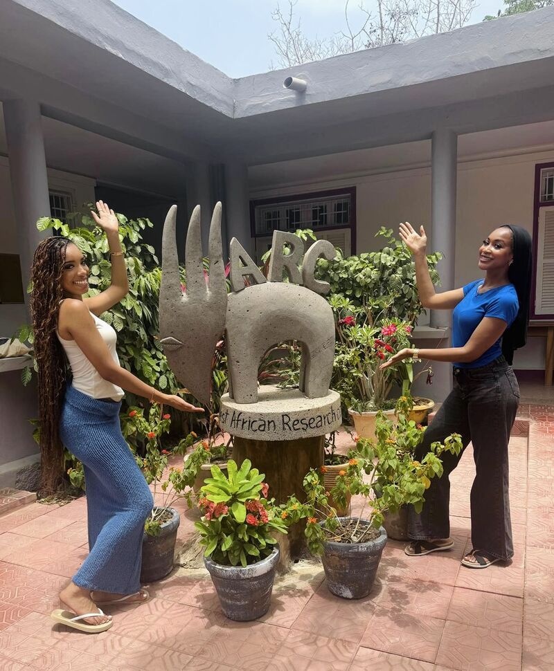 Our Howard University Wolof language students (Rashada Nur Kaba and Shailai Jones) recipients of the Foreign Language and Area Studies (FLAS) Fellowship, are enjoying their study at the West African Research Center in Dakar Senegal
#HowardAfrica #HUBisonAbroad #CulturalCompetency