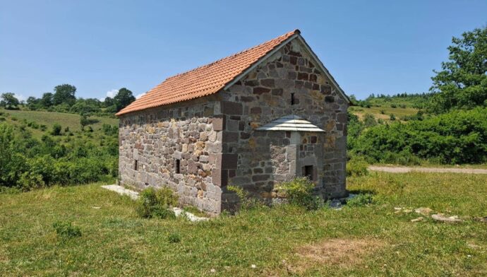 DecaniMonastery's tweet image. SOC Diocese of Raška and Prizren:
Third Criminal Complaint Filed Against Nikolla Xhufka for Breaking into Serbian Orthodox Church in Rakitnica, near Podujevo
eparhija-prizren.com/en/news/third-…
On 30 June, the Raška–Prizren Diocese filed its third criminal complaint against Nikolla Xhufka,…