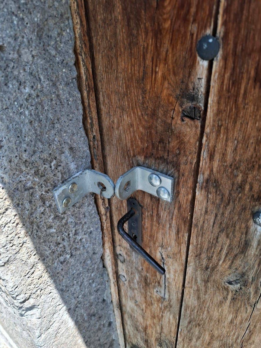 DecaniMonastery's tweet image. SOC Diocese of Raška and Prizren:
Third Criminal Complaint Filed Against Nikolla Xhufka for Breaking into Serbian Orthodox Church in Rakitnica, near Podujevo
eparhija-prizren.com/en/news/third-…
On 30 June, the Raška–Prizren Diocese filed its third criminal complaint against Nikolla Xhufka,…