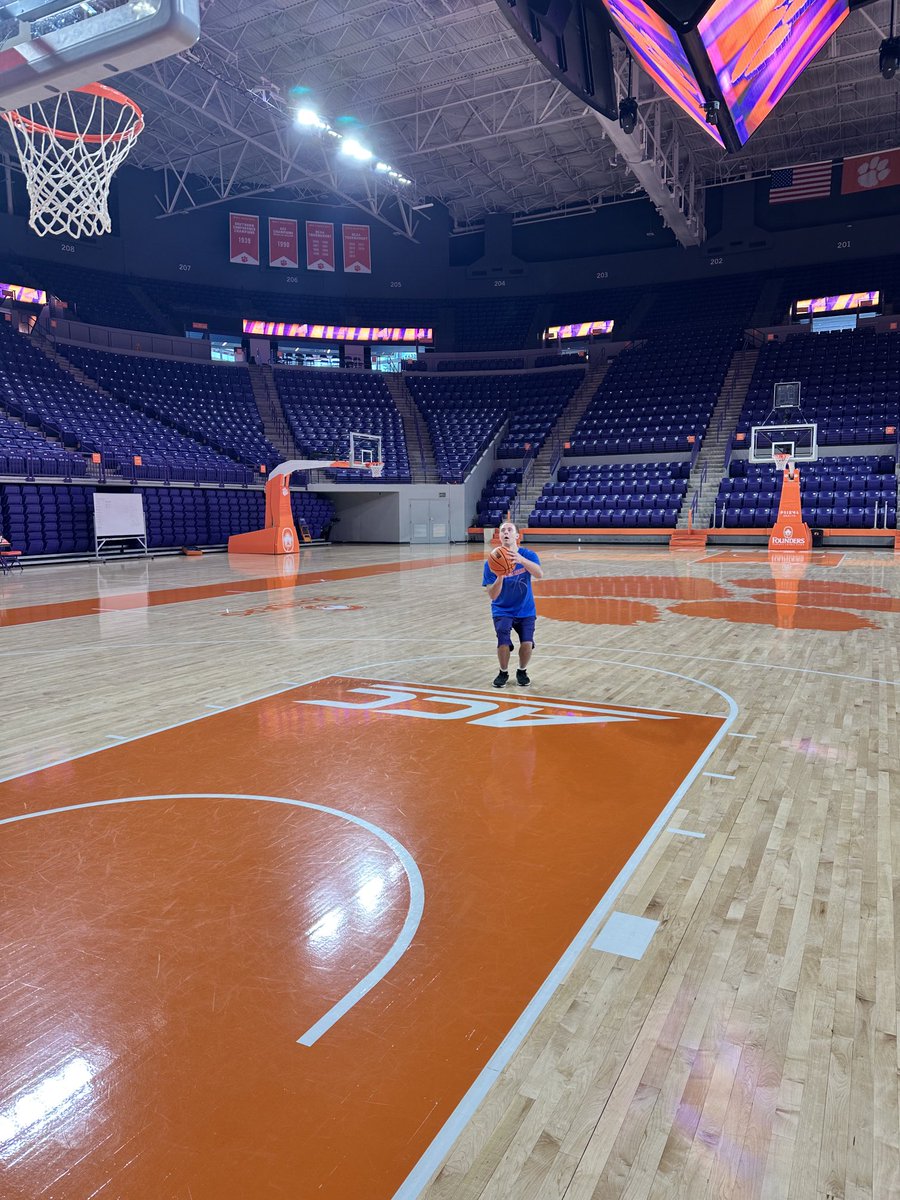 Debbie Antonelli (@debbieantonelli) on Twitter photo A full day of <a href="/ClemsonMBB/">Clemson Basketball</a> <a href="/ClemsonWBB/">Clemson Women's Basketball</a>
Bfast with <a href="/Coach_Poppie/">Shawn Poppie</a> then summer practice for the guys! Thanks for inviting me & Frankie!
Frankie loves shooting hoops in Littlejohn! #clemsonlifealumni <a href="/clemsonlife1/">ClemsonLIFE</a> A full day of <a href="/ClemsonMBB/">Clemson Basketball</a> <a href="/ClemsonWBB/">Clemson Women's Basketball</a>
Bfast with <a href="/Coach_Poppie/">Shawn Poppie</a> then summer practice for the guys! Thanks for inviting me & Frankie!
Frankie loves shooting hoops in Littlejohn! #clemsonlifealumni <a href="/clemsonlife1/">ClemsonLIFE</a>