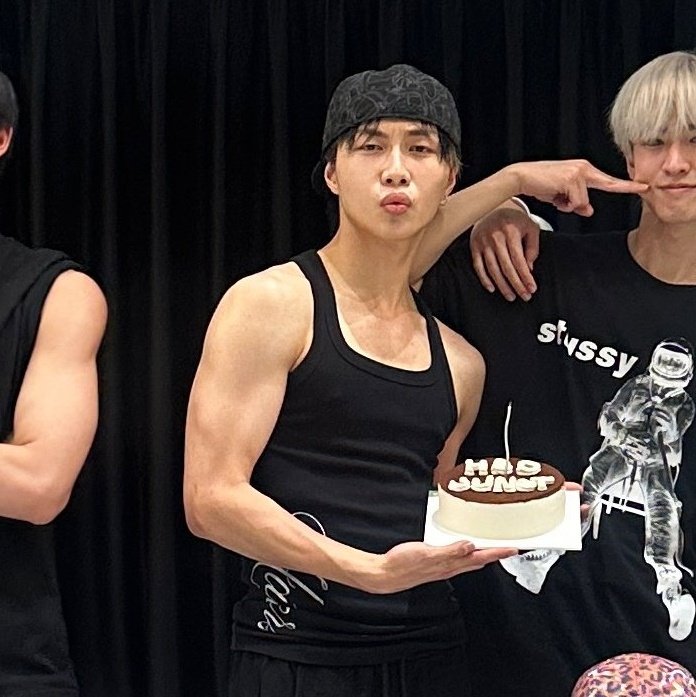 เค้กก้อนนี้หนักกี่โลคะ???