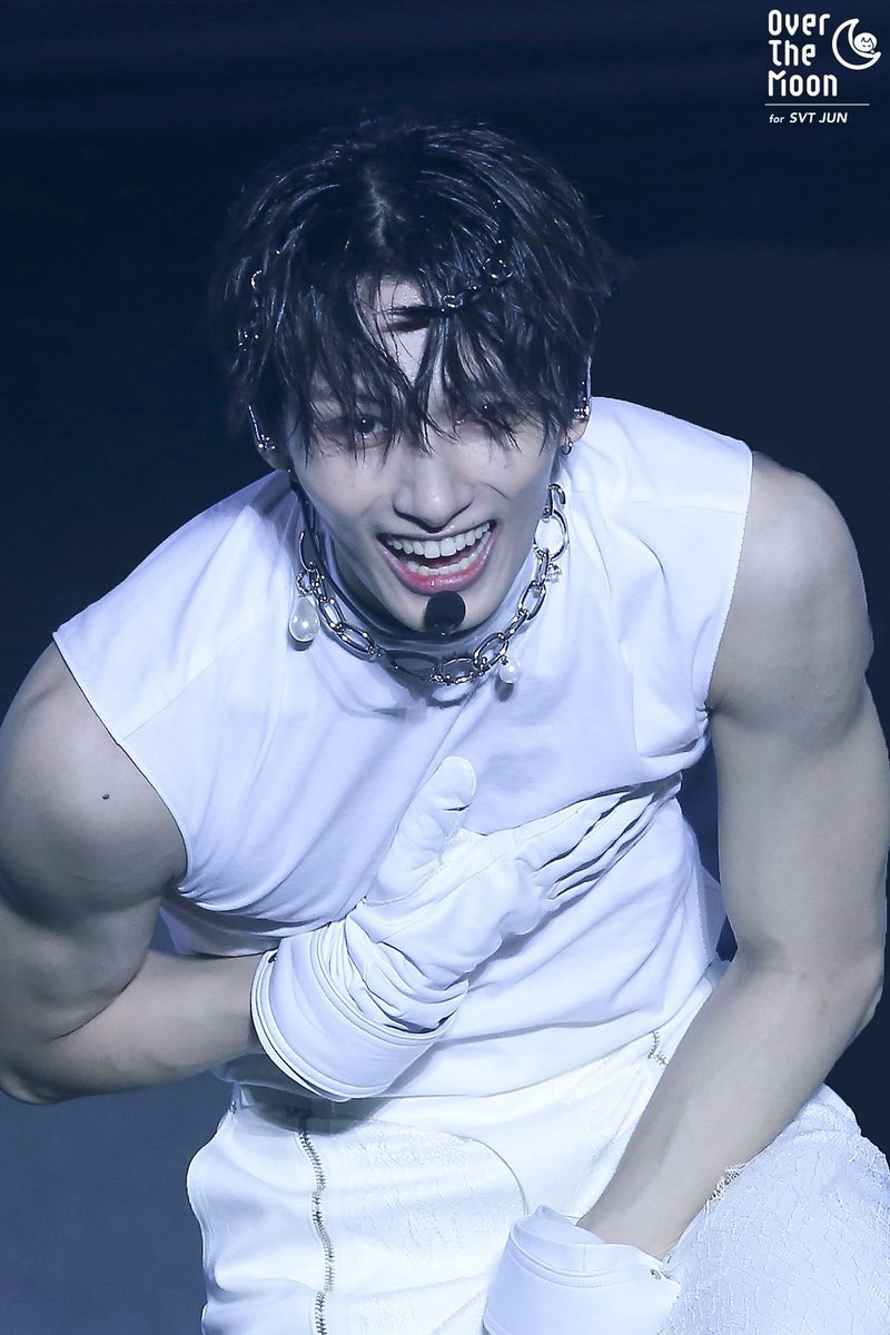 he got so big when promoting psycho...let's all jinjja die