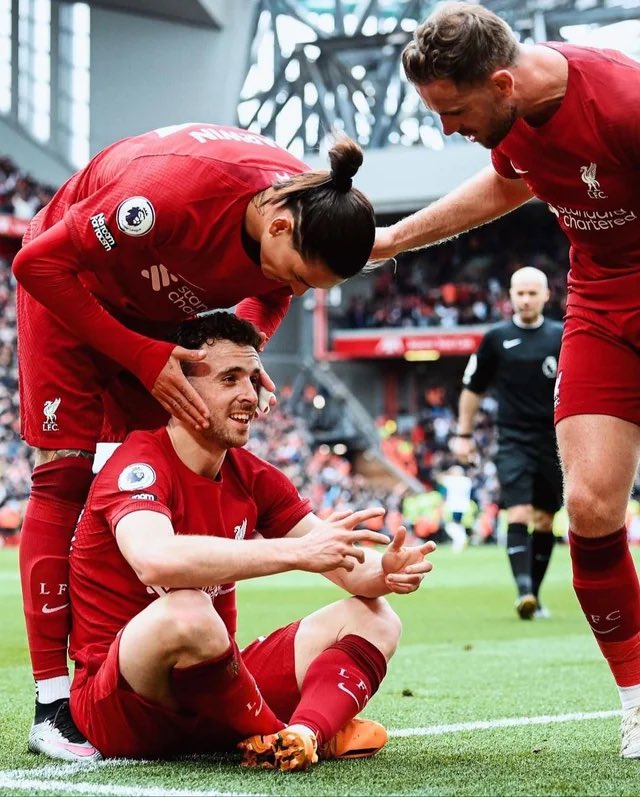 Zwë 🍟 (@zwebackhd) on Twitter photo There are things that happen in life that just don’t make any sense. This is one of them. 
RIP Diogo and Andre. ❤️ 🕊️ There are things that happen in life that just don’t make any sense. This is one of them. 
RIP Diogo and Andre. ❤️ 🕊️