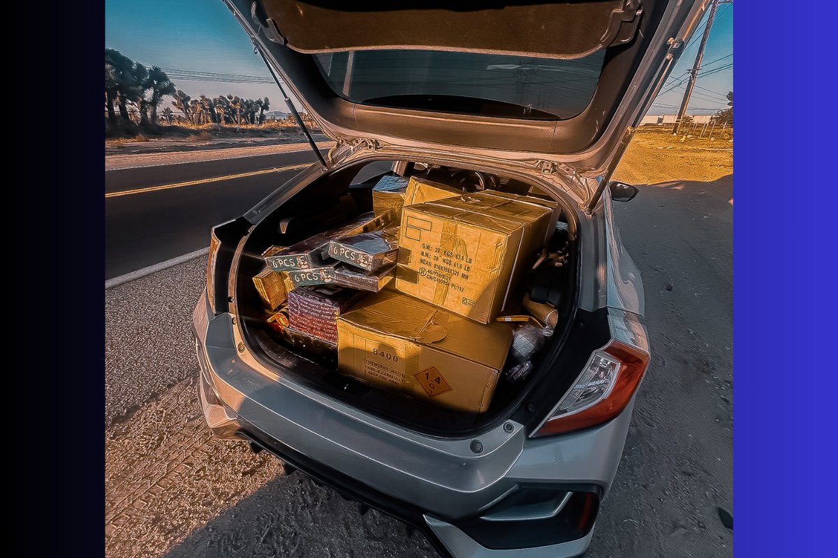 SanBernardinoPD's tweet image. 10,000 POUNDS 🧨

@SBPD_CHIEF 

#SBPD #NotInOurCity #JoinSBPD #SanBernardino