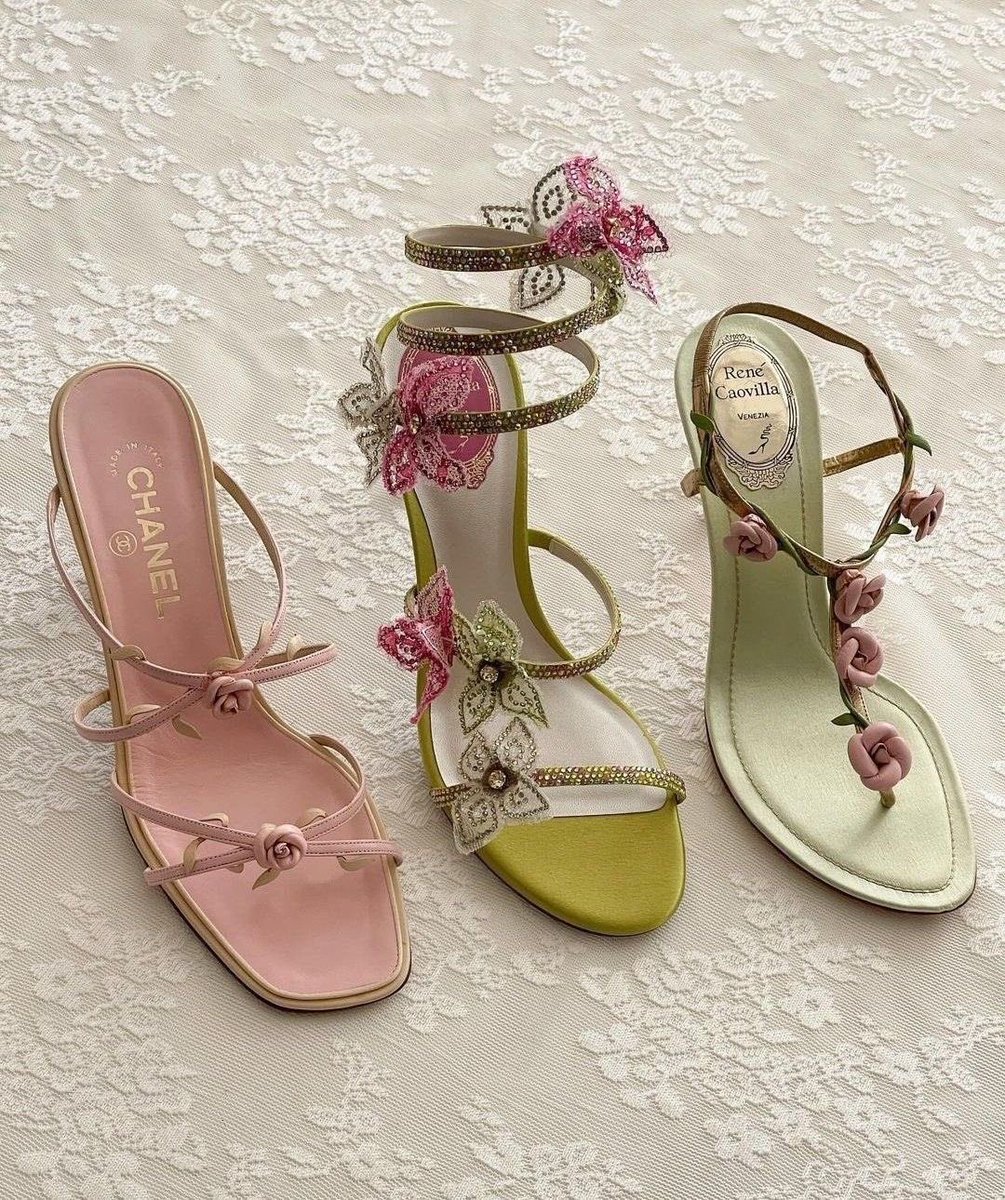 untitledallure's tweet photo. summer heels collection https://t.co/darENWgQ3t