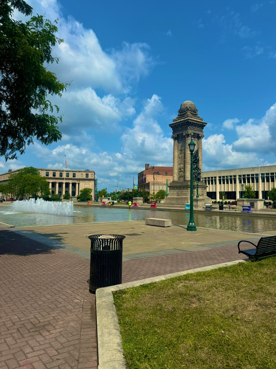 KelssIts's tweet photo. Surprisingly, a square that’s not named after a former President 🗿. #bdj1 https://t.co/vjnk6F6MYM