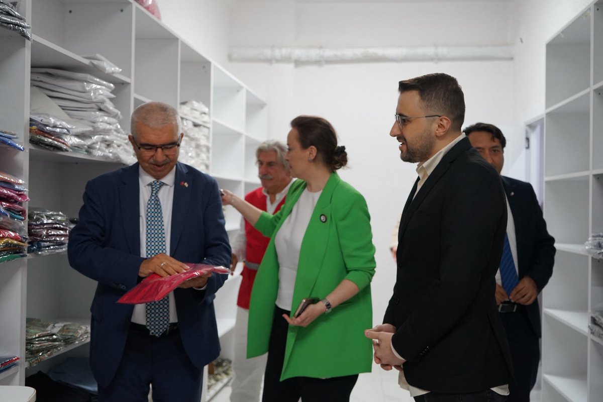 Genel Sekreterimiz Ramazan Saygılı ve İstanbul İl Merkezi Başkanımız  Burcu Kösem, Yönetim kurulu üyelerimiz, Bayrampaşa Şubemize bir ziyaret gerçekleştirdi. Ziyaret sırasında, devam eden çalışmalar üzerine görüş alışverişinde bulunuldu, yeni dönem için başarı dilekleri iletildi.