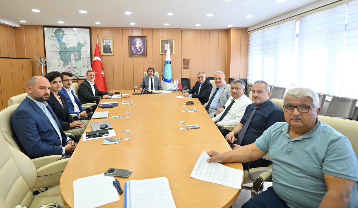 Bursa Uludağ Üniversitesi Güçlendirme Vakfı Yönetim Kurulu Toplantımızı Rektörümüz Prof. Dr. Ferudun Yılmaz’ın başkanlığında gerçekleştirdik.

Akademik başarıları, nitelikli eğitimi ve gelişen fiziki imkânlarıyla her geçen gün büyüyen Üniversitemiz için el birliğiyle çalışmaya