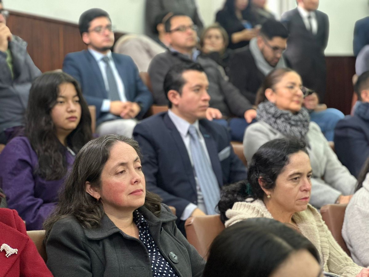 Esta universidad germina desde el sur, pero piense global, sabe de historia, pero habla el idioma del futuro, es orgullo de Loja y referente para la Patria, dice el Dr. <a href="/NikolayAguirre/">Nikolay Aguirre</a> al final de su discurso de #TransparenciaUNL 

<a href="/ces_ec/">CES</a> <a href="/Caces_Ec/">CACES</a> <a href="/EduSuperiorEc/">Viceministerio de Educación Superior</a>