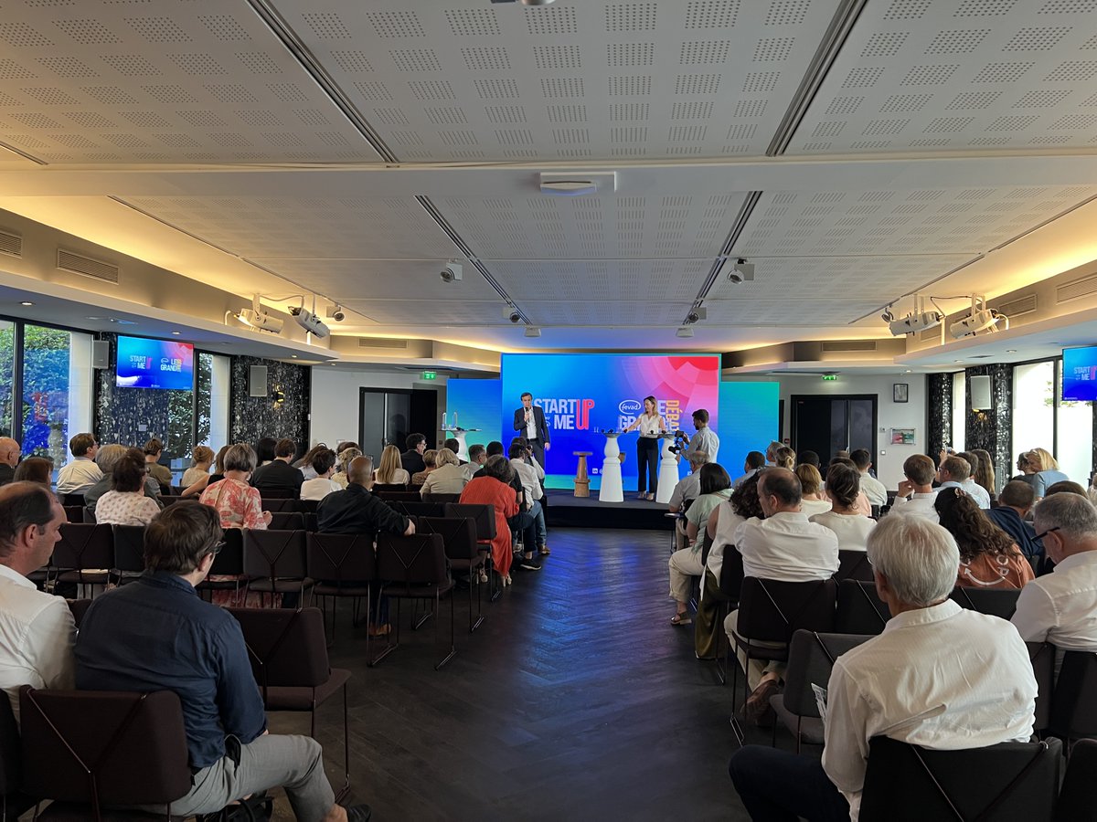 🙏 Merci à toutes et tous !
Start Me Up 2025 - Le Grand Débat &amp; le Challenge, c’est déjà fini… mais quelle édition 👏
Un grand merci aux start-up, au jury, aux intervenants, aux partenaires et à l’ensemble de la communauté mobilisée autour de cette journée tournée vers l’avenir
