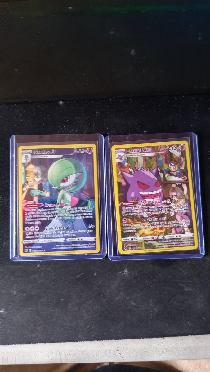 Deux pti drop qui font plaisir dans deux mini tin kanto 2025.
Avec a l'intérieur 1 Booster EB10 et EB 11