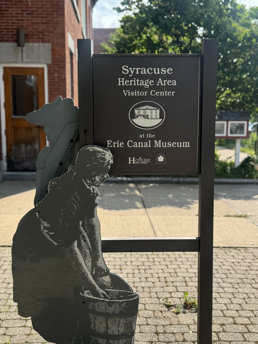 KelssIts's tweet photo. Visit the Ernie Canal Museum to learn about the historic waterway that meets midpoint in upstate New York 🛥️ .  #bdj1 https://t.co/E3JGLU4zEr